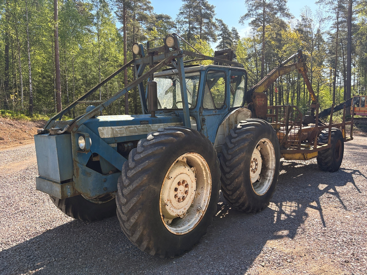 Ford County F4 - Tractor: foto 1 Ford County F4 - Tractor: foto 1
