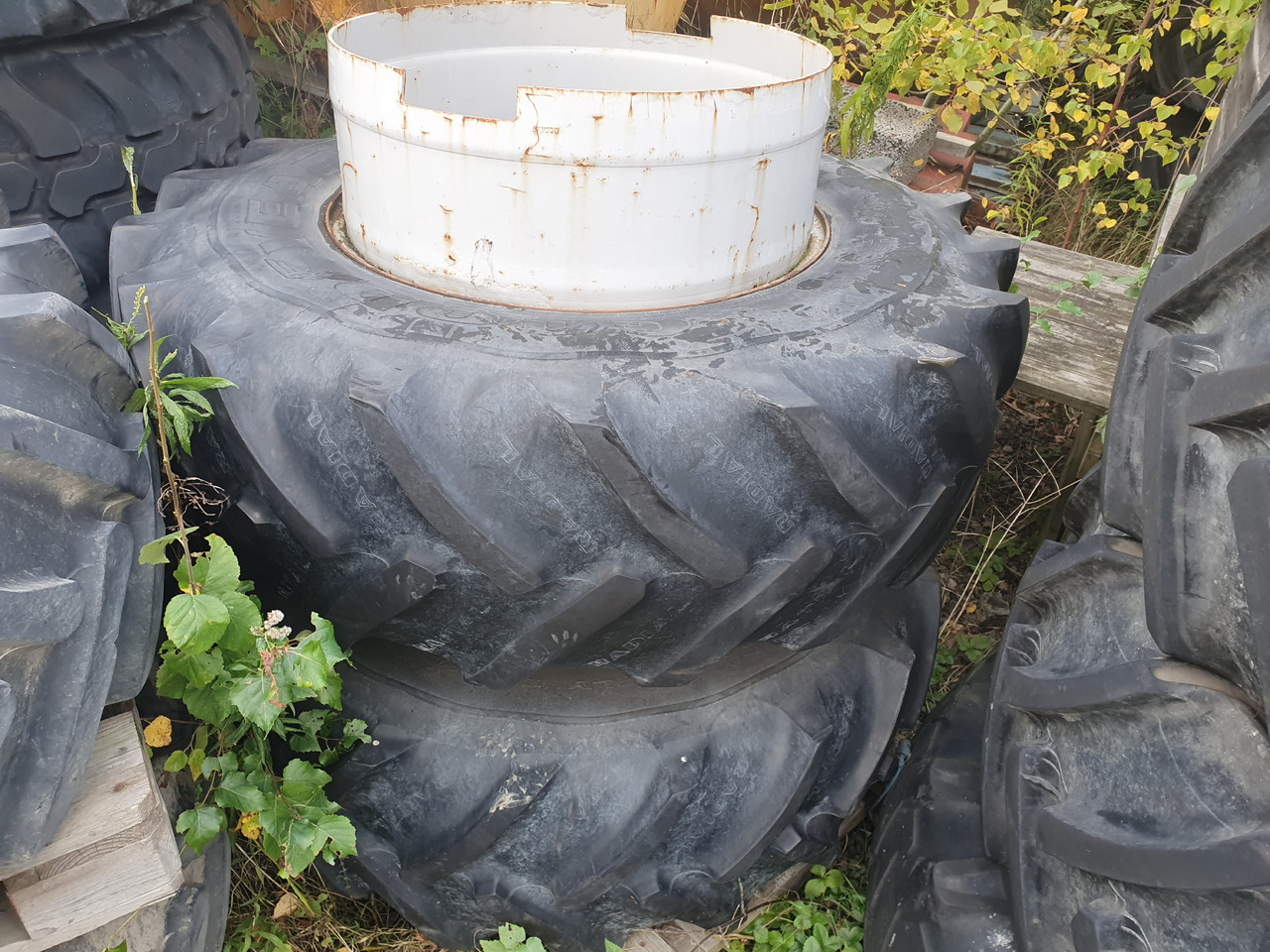 Goodyear 16.9R28 - Neumático para Maquinaria agrícola: foto 1 Goodyear 16.9R28 - Neumático para Maquinaria agrícola: foto 1