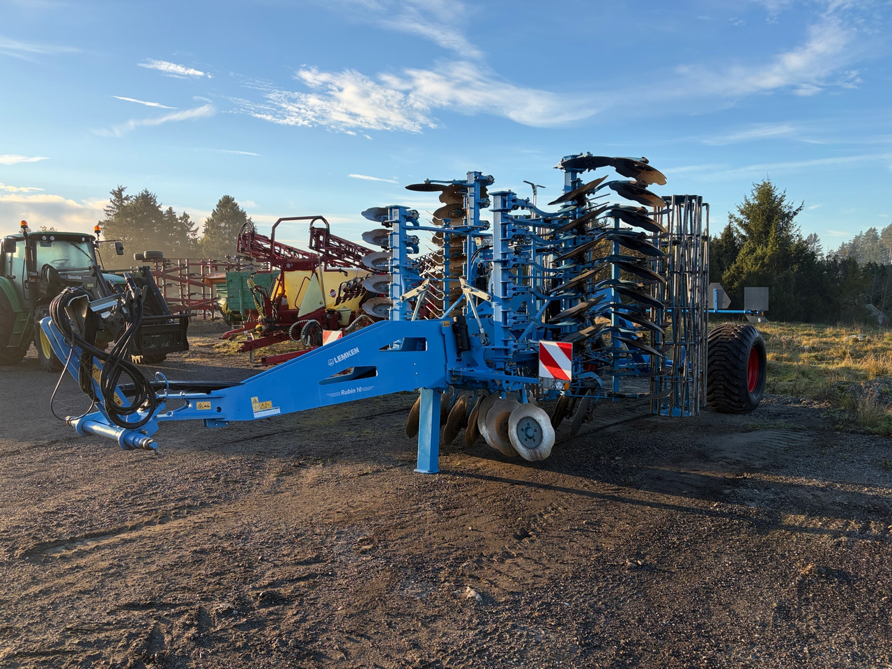 Lemken Rubin 10 - Rastras: foto 1 Lemken Rubin 10 - Rastras: foto 1