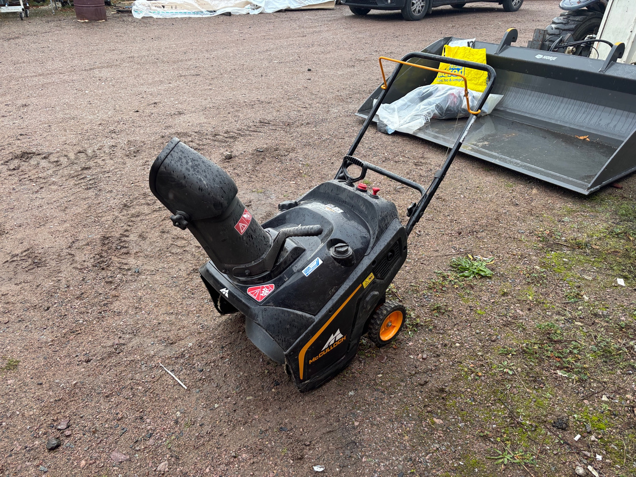 McCulloch MSB 121 - Soplador de nieve: foto 1 McCulloch MSB 121 - Soplador de nieve: foto 1