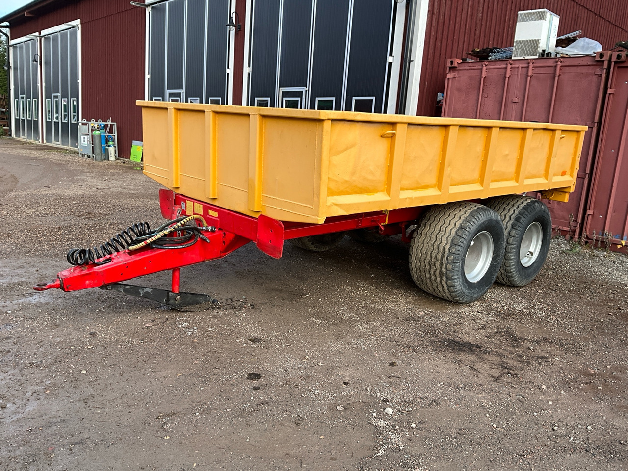 Möre T-041 - Remolque volquete: foto 1 Möre T-041 - Remolque volquete: foto 1