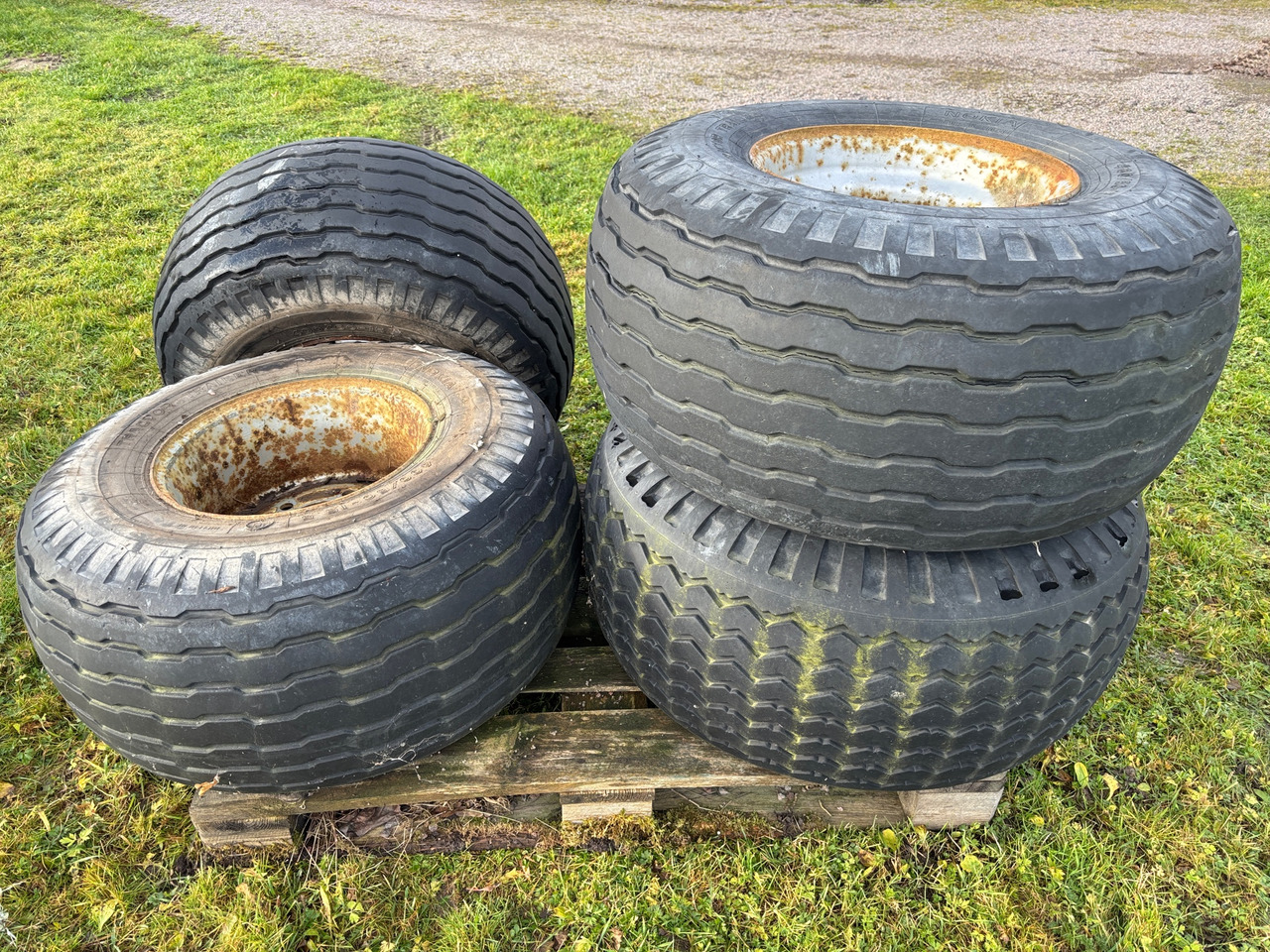 Nokia Tractor Trailer 400/60-15.5 - Neumático para Maquinaria agrícola: foto 1 Nokia Tractor Trailer 400/60-15.5 - Neumático para Maquinaria agrícola: foto 1