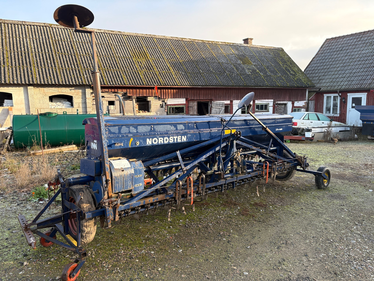 Nordsten CLB 400 - Maquinaria de siembra: foto 1 Nordsten CLB 400 - Maquinaria de siembra: foto 1