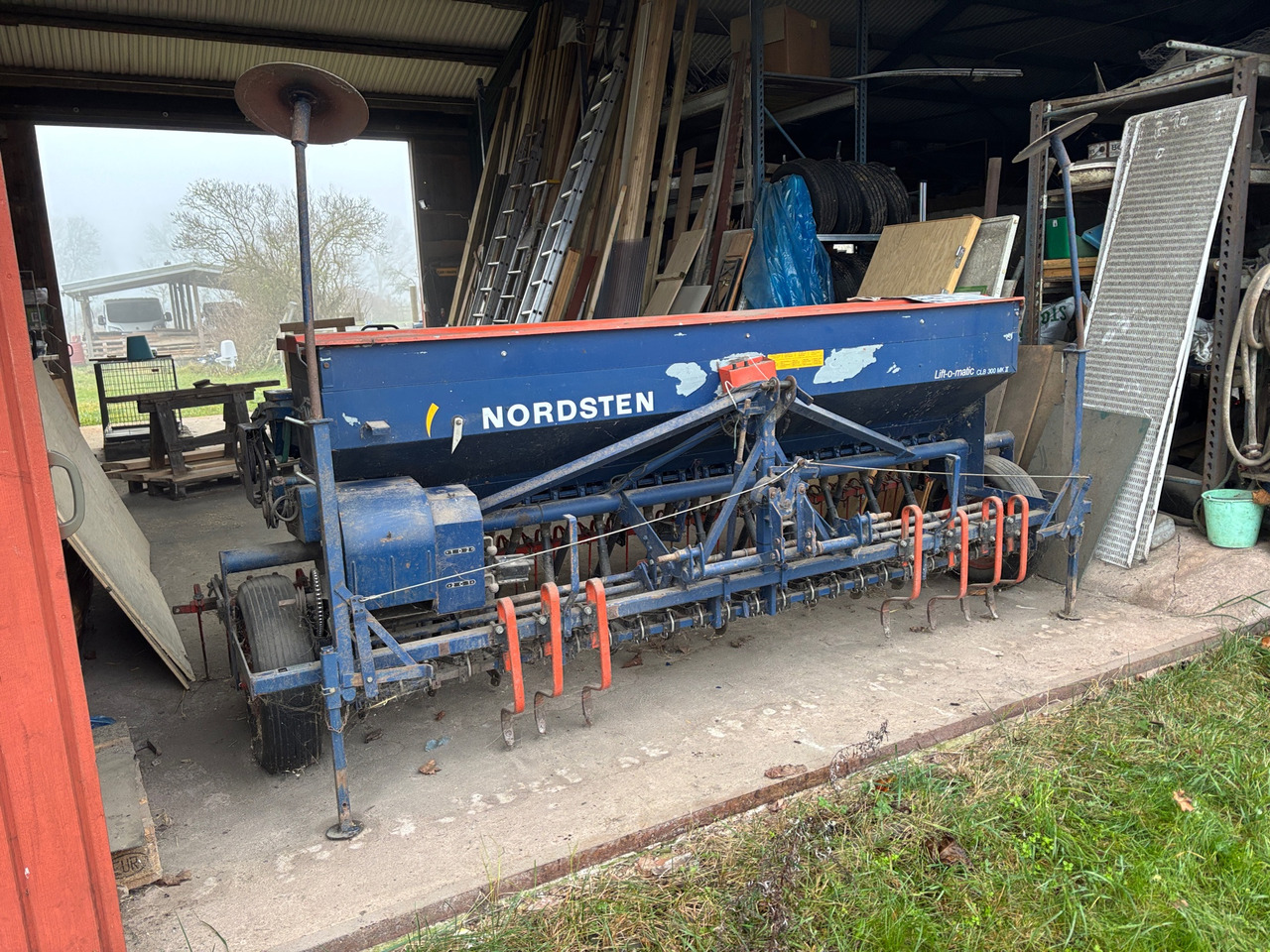 Nordsten Lift-o-matic - Maquinaria de siembra: foto 1 Nordsten Lift-o-matic - Maquinaria de siembra: foto 1