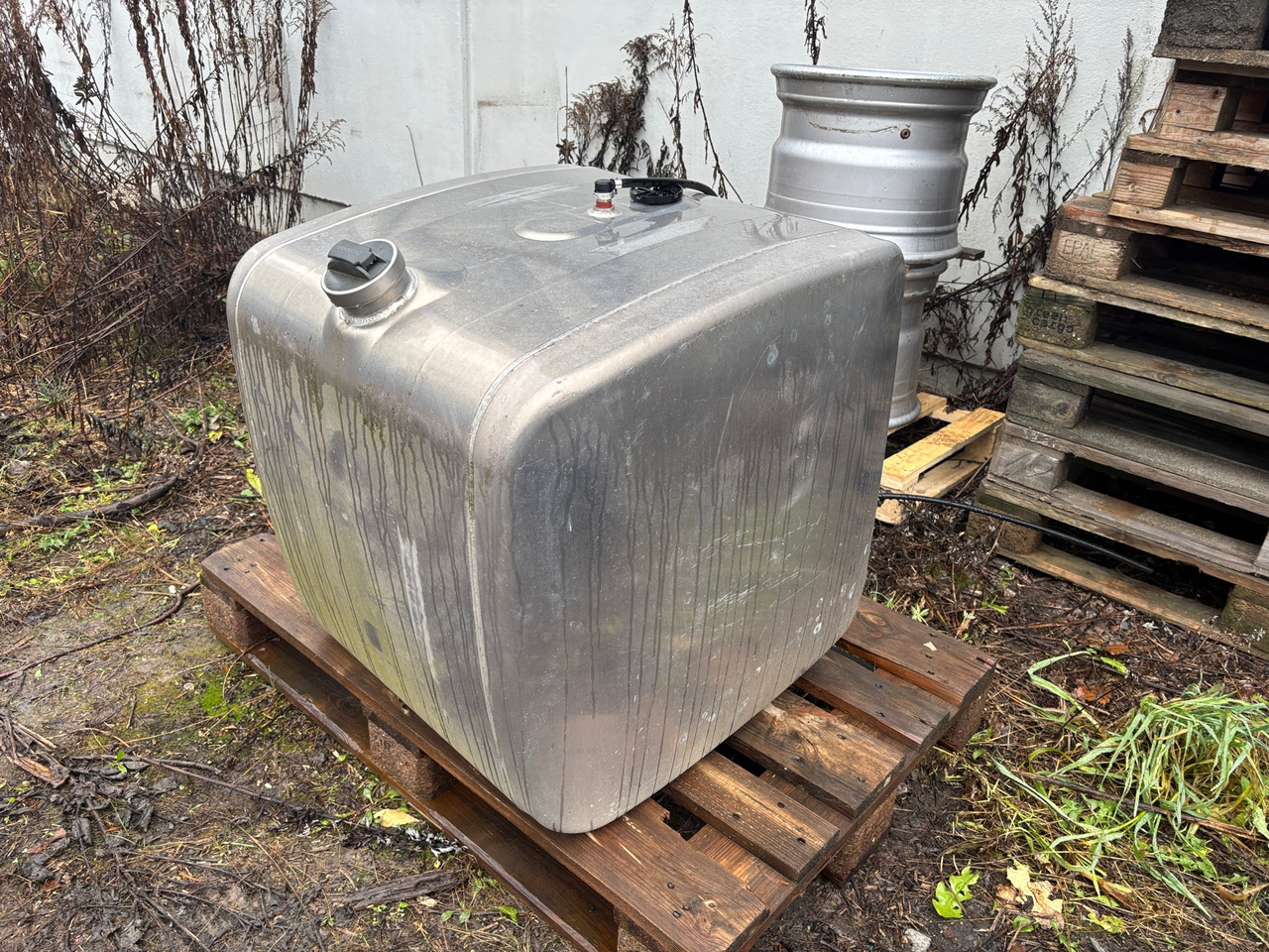 Scania - Depósito de combustible para Camión: foto 1 Scania - Depósito de combustible para Camión: foto 1