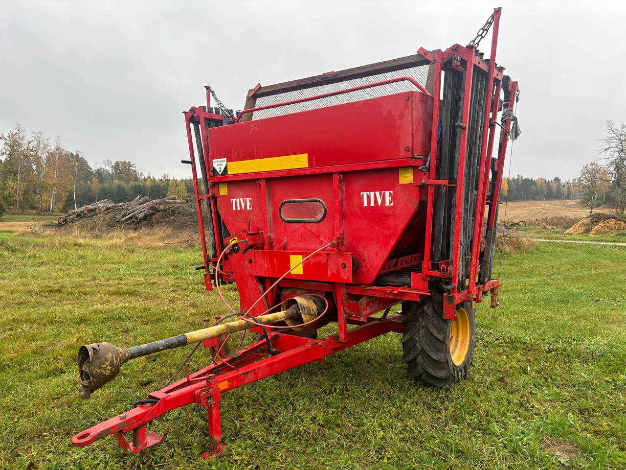 Tive 2000 JET - Esparcidor de fertilizantes: foto 1 Tive 2000 JET - Esparcidor de fertilizantes: foto 1