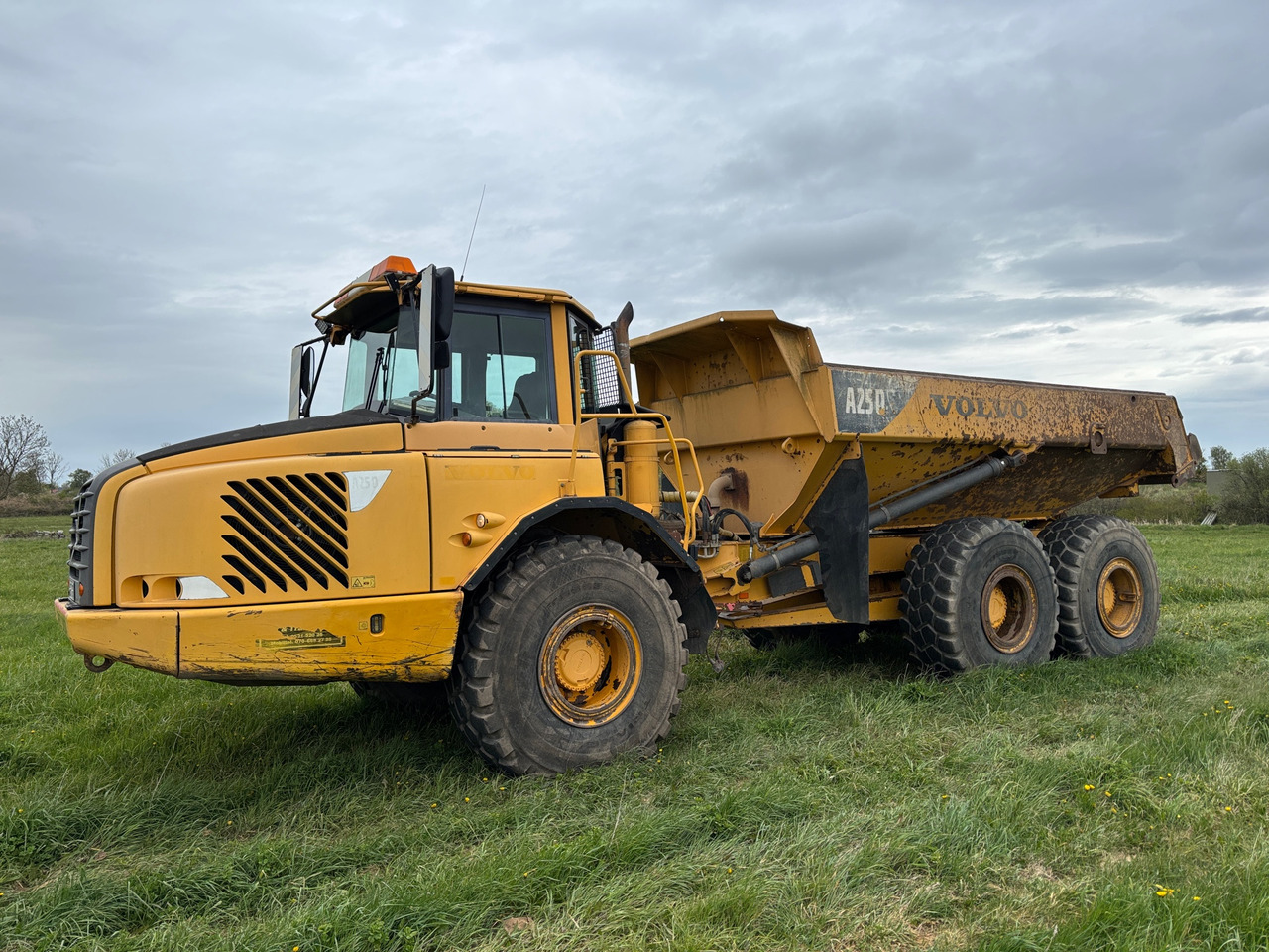 Volvo A25D 6x6 - Dúmper: foto 1 Volvo A25D 6x6 - Dúmper: foto 1