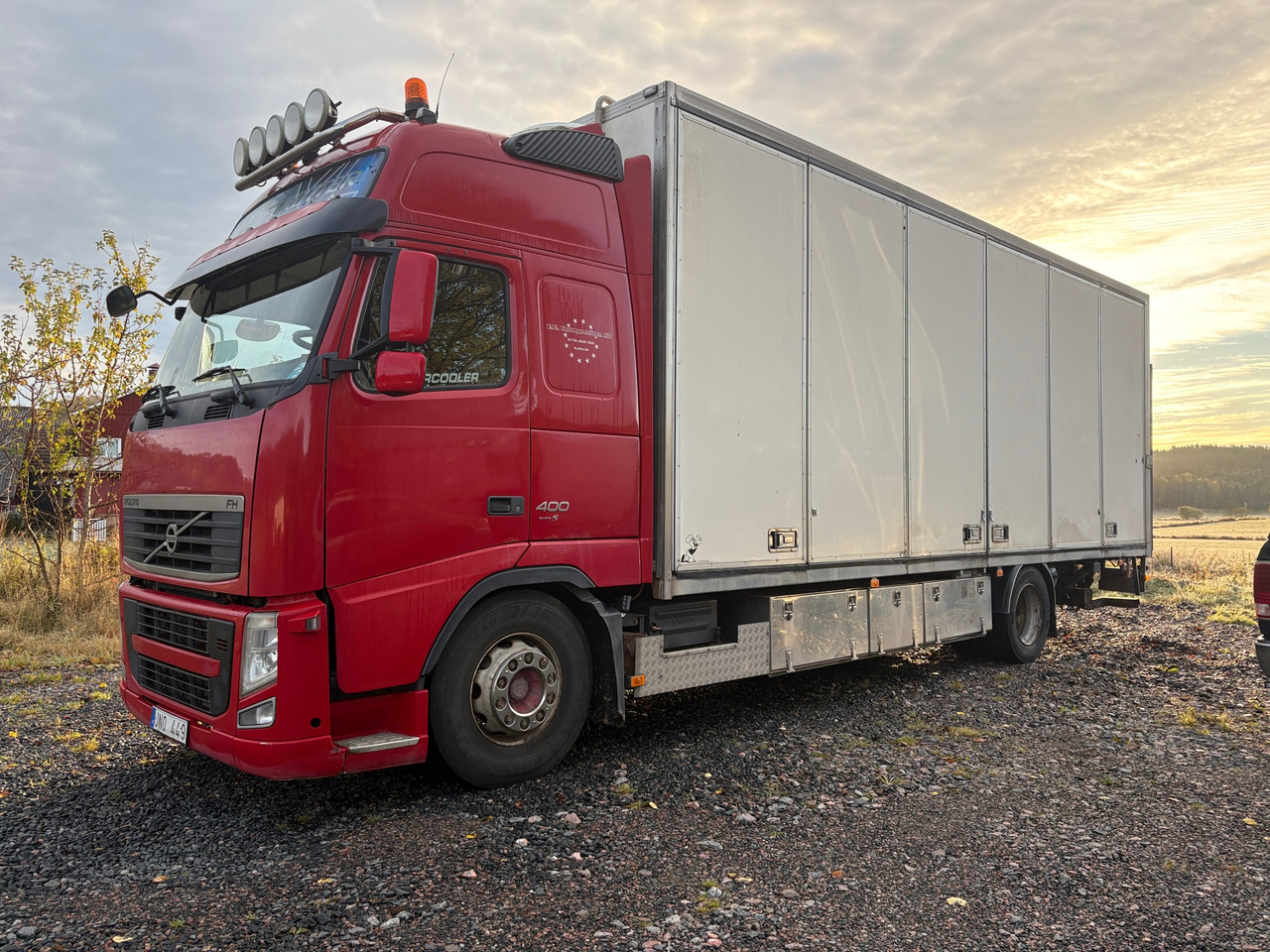 Volvo FH 12 400 - Camión portavehículos: foto 1 Volvo FH 12 400 - Camión portavehículos: foto 1