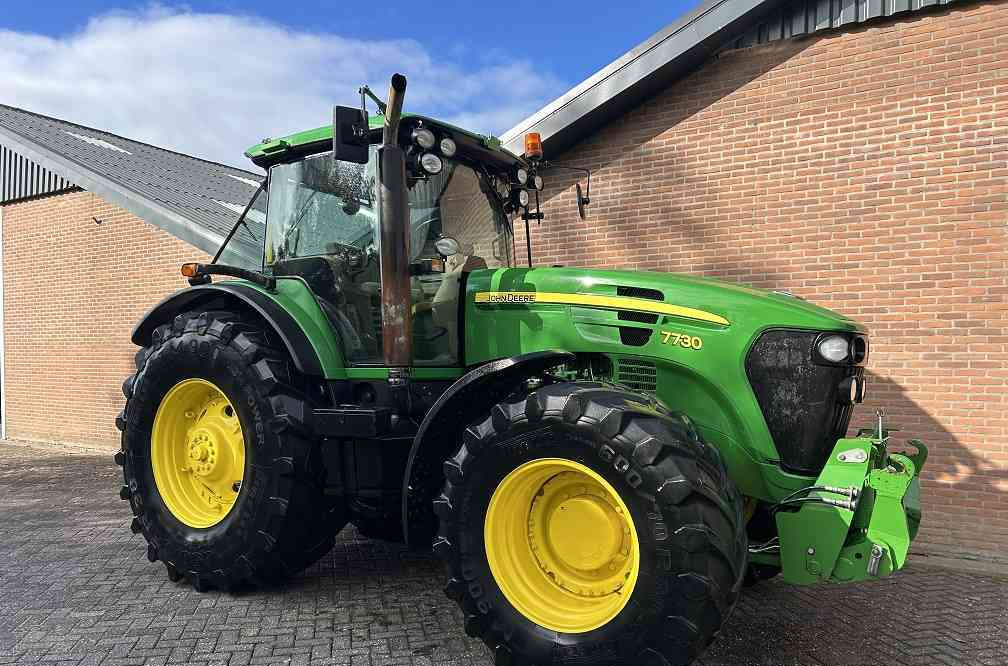 John Deere 7730 powerquad, autotrack ready, eco - Tractor: foto 1 John Deere 7730 powerquad, autotrack ready, eco - Tractor: foto 1