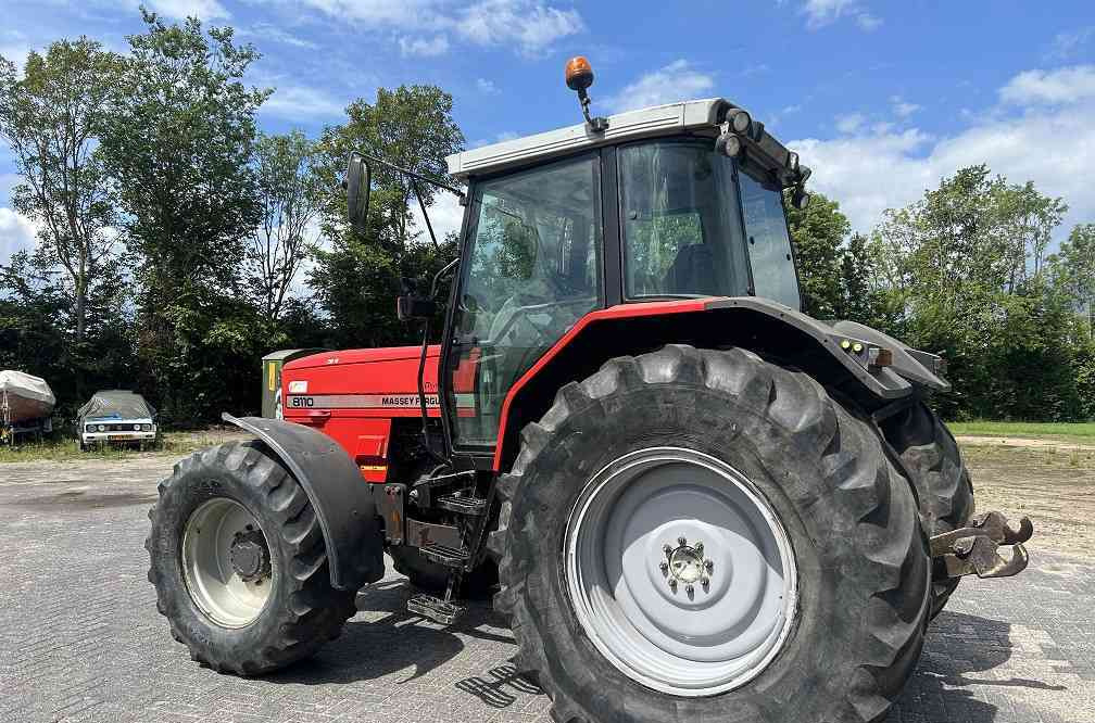 Massey Ferguson 8110 dynashift - Tractor: foto 2 Massey Ferguson 8110 dynashift - Tractor: foto 2