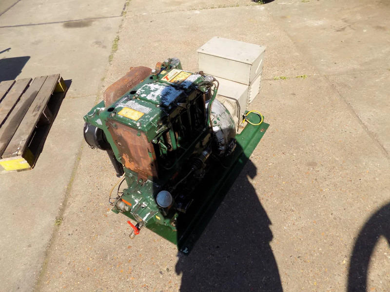 Lister aggregaat 3 cill. lister 25 kva met stamford dynamo keuze uit 2 stuks - Generador industriale: foto 4 Lister aggregaat 3 cill. lister 25 kva met stamford dynamo keuze uit 2 stuks - Generador industriale: foto 4