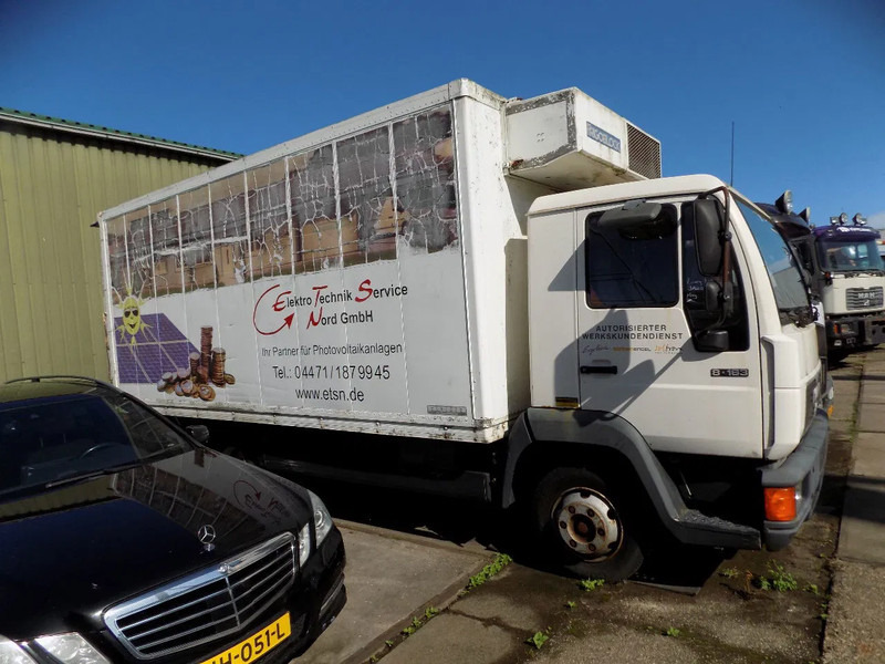 MAN 8.136 MAN 8.163 koel vrieswagen met laadklep - Camión frigorífico: foto 2 MAN 8.136 MAN 8.163 koel vrieswagen met laadklep - Camión frigorífico: foto 2