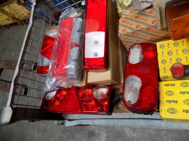 Leasing de verlichting voor truck en trailer HELLA VERLICHTING truck en trailer verlichting voor truck en trailer HELLA VERLICHTING truck en trailer: foto 9