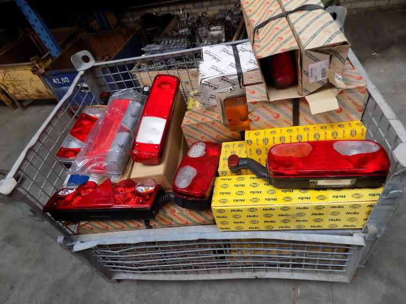 Leasing de verlichting voor truck en trailer HELLA VERLICHTING truck en trailer verlichting voor truck en trailer HELLA VERLICHTING truck en trailer: foto 11