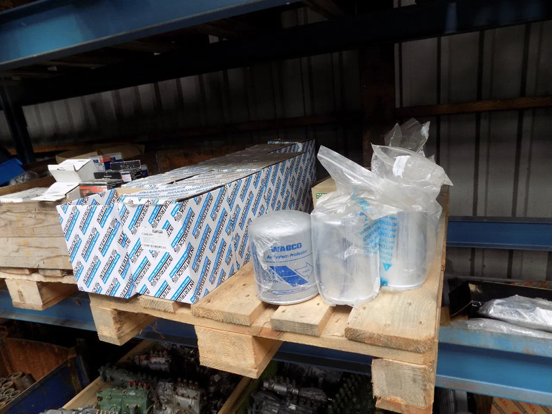 Leasing de verlichting voor truck en trailer HELLA VERLICHTING truck en trailer verlichting voor truck en trailer HELLA VERLICHTING truck en trailer: foto 18