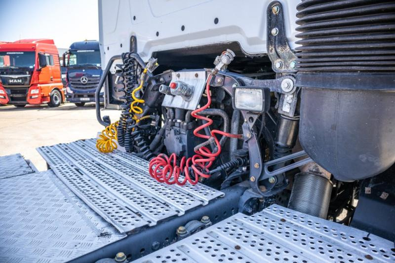 Mercedes AROCS 1845 HAD - 4X4 + HYDR. - Cabeza tractora: foto 5 Mercedes AROCS 1845 HAD - 4X4 + HYDR. - Cabeza tractora: foto 5