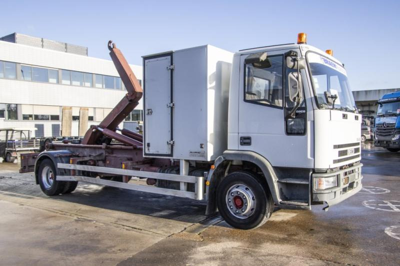 Iveco EUROCARGO 130E18 - Camión multibasculante: foto 2 Iveco EUROCARGO 130E18 - Camión multibasculante: foto 2