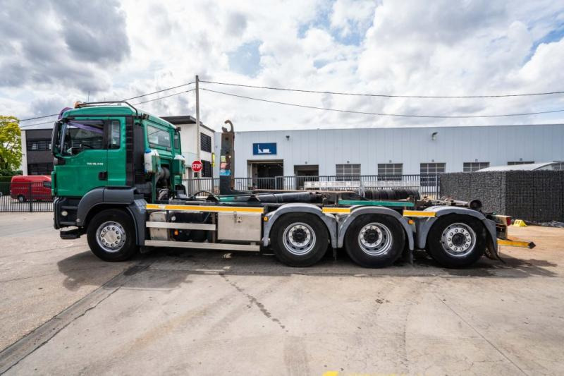 Camión multibasculante MAN TGS 35.440 BL 8x4-4: foto 6