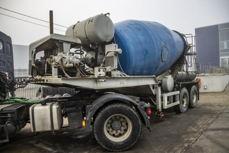 Mol BETON MIXER/MALAXEUR/MISCHER 12M3+MOTOR/MOTEUR - Semirremolque hormigonera: foto 1 Mol BETON MIXER/MALAXEUR/MISCHER 12M3+MOTOR/MOTEUR - Semirremolque hormigonera: foto 1
