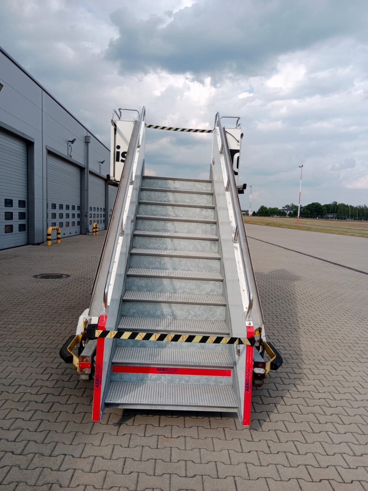 Denge TS3800 - Escalera de pasajeros: foto 2 Denge TS3800 - Escalera de pasajeros: foto 2