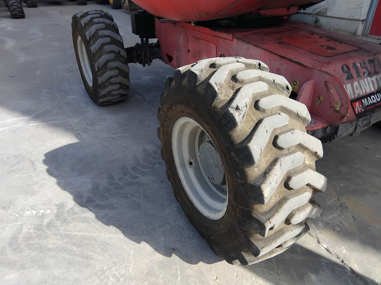 Leasing de  MANITOU 160ATJ EJE OSCILANTE MANITOU 160ATJ EJE OSCILANTE: foto 15