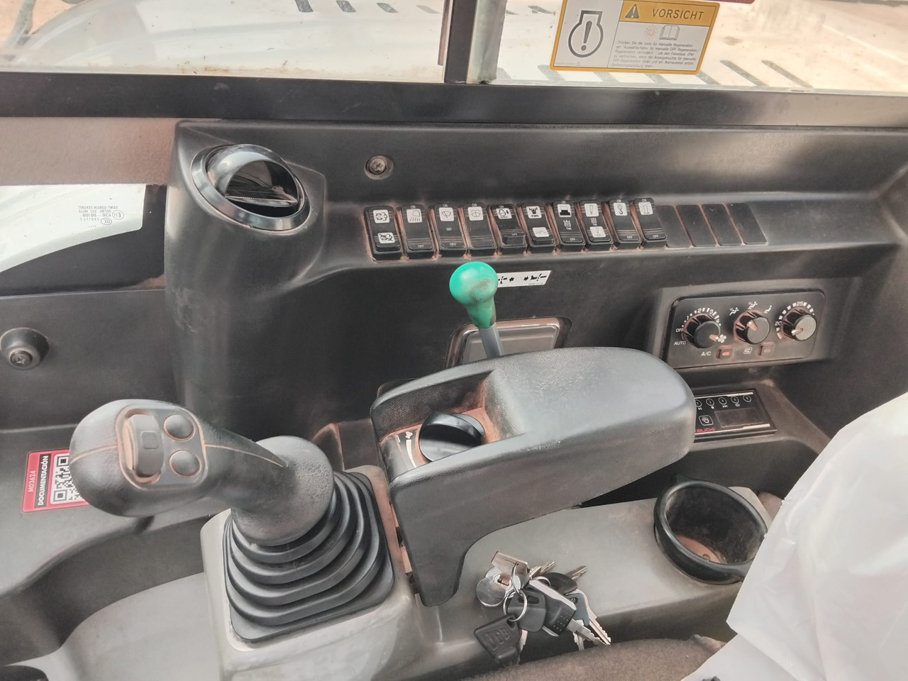 Miniexcavadora TAKEUCHI TB290: foto 10