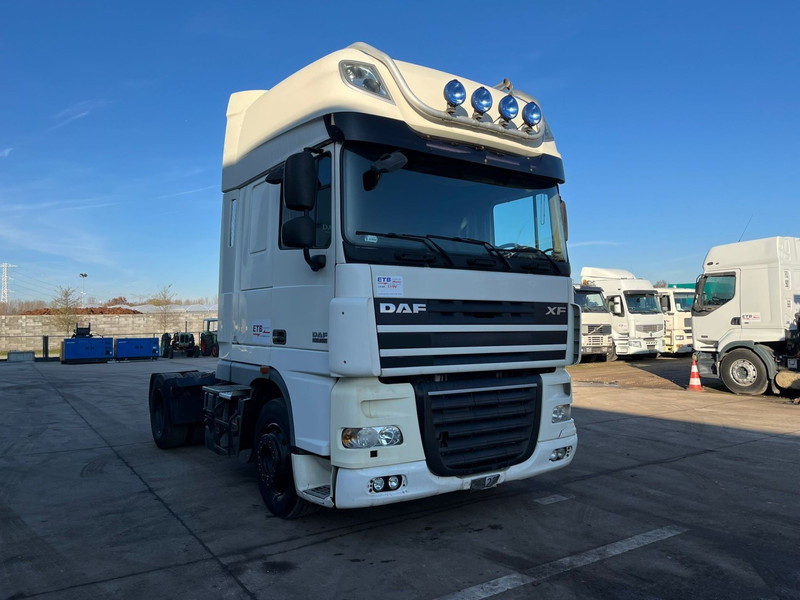 DAF 105 XF 460 Super Space Cab (MANUAL GEARBOX / BOITE MANUELLE) - Cabeza tractora: foto 3 DAF 105 XF 460 Super Space Cab (MANUAL GEARBOX / BOITE MANUELLE) - Cabeza tractora: foto 3