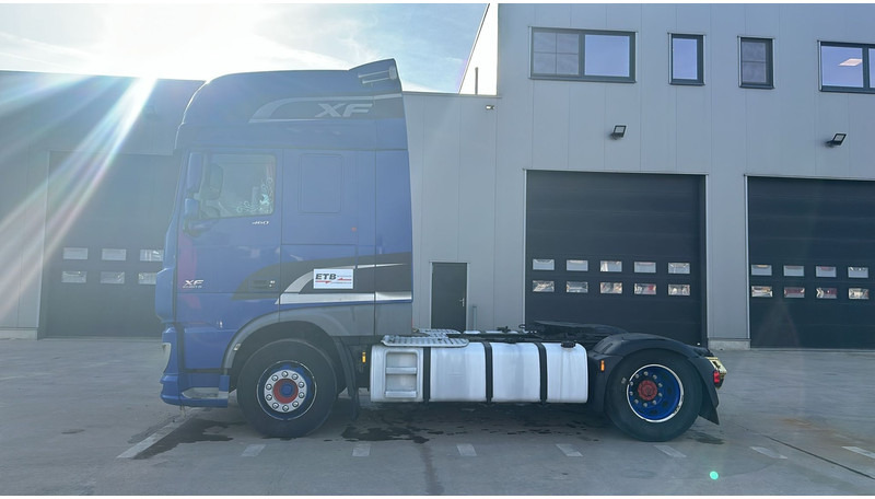 DAF 106 XF 460 (TRES PROPRE / EURO 6 / SUPER SPACE CAB) - Cabeza tractora: foto 3 DAF 106 XF 460 (TRES PROPRE / EURO 6 / SUPER SPACE CAB) - Cabeza tractora: foto 3