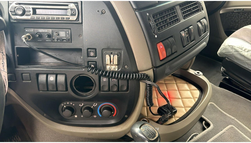 Cabeza tractora DAF XF 105.410 (BOITE MANUELLE / MANUAL GEARBOX): foto 15 Cabeza tractora DAF XF 105.410 (BOITE MANUELLE / MANUAL GEARBOX): foto 15