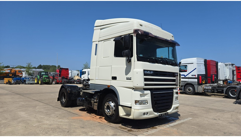 DAF XF 105.460 (BOITE MANUELLE / MANUAL GEARBOX / PROPRE) - Cabeza tractora: foto 3 DAF XF 105.460 (BOITE MANUELLE / MANUAL GEARBOX / PROPRE) - Cabeza tractora: foto 3