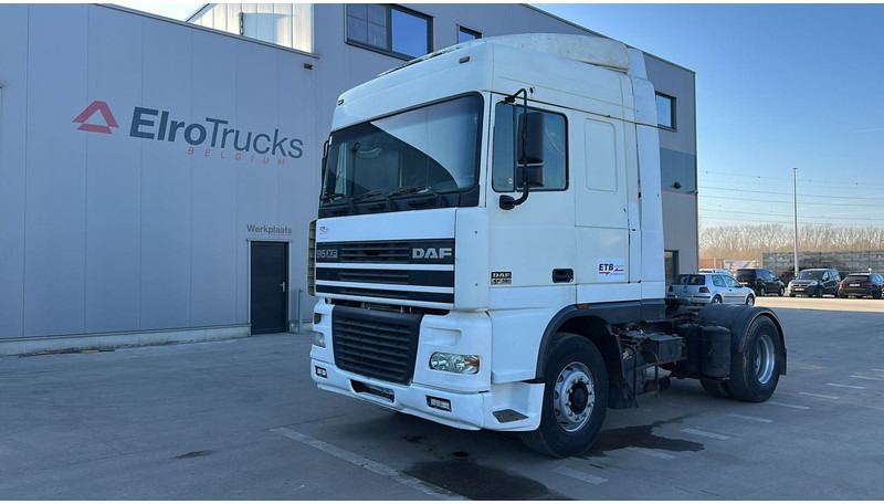 DAF XF 95.380 (EURO 2 / POMPE MANUELLE / MANUAL PUMP / BOITE MANUELLE / MANUAL GEARBOX) - Cabeza tractora: foto 1 DAF XF 95.380 (EURO 2 / POMPE MANUELLE / MANUAL PUMP / BOITE MANUELLE / MANUAL GEARBOX) - Cabeza tractora: foto 1