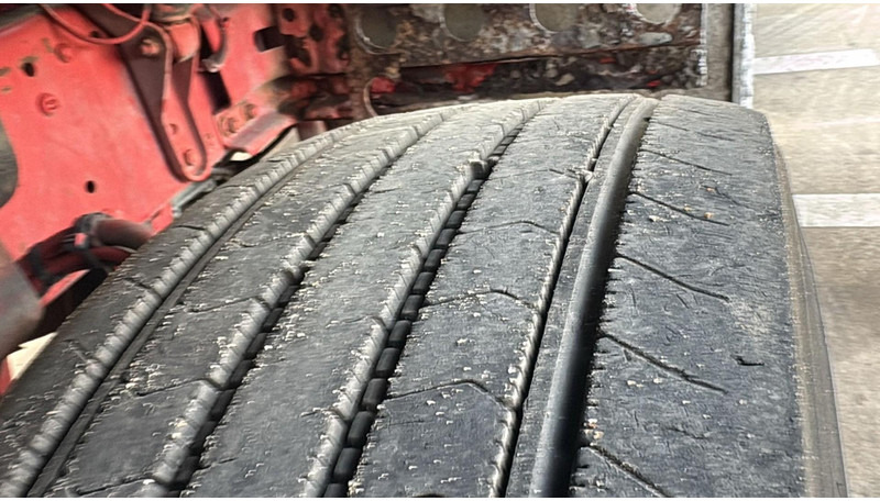 Cabeza tractora MAN TGA 18.480 (POMPE MANUELLE / MANUAL PUMP / MANUAL GEARBOX / BOITE MANUELLE): foto 9 Cabeza tractora MAN TGA 18.480 (POMPE MANUELLE / MANUAL PUMP / MANUAL GEARBOX / BOITE MANUELLE): foto 9