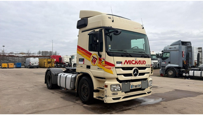 Mercedes-Benz actros 1844 (MP3 / CAMION FRANCAIS / PARFAIT ETAT / PTO / FRENCH TRUCK) - Cabeza tractora: foto 2 Mercedes-Benz actros 1844 (MP3 / CAMION FRANCAIS / PARFAIT ETAT / PTO / FRENCH TRUCK) - Cabeza tractora: foto 2