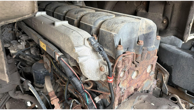 Renault Premium 370 (BOITE MANUELLE / PARFAIT ETAT / MANUAL GEARBOX) - Cabeza tractora: foto 5 Renault Premium 370 (BOITE MANUELLE / PARFAIT ETAT / MANUAL GEARBOX) - Cabeza tractora: foto 5