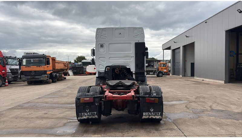 Renault Premium 400 (POMPE MANUELLE / MANUAL PUMP / GRAND PONT / BIG AXLE) - Cabeza tractora: foto 5 Renault Premium 400 (POMPE MANUELLE / MANUAL PUMP / GRAND PONT / BIG AXLE) - Cabeza tractora: foto 5