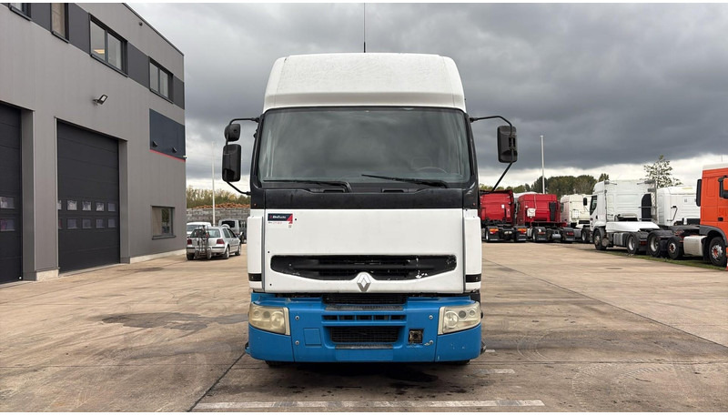 Renault Premium 400 (POMPE MANUELLE / MANUAL PUMP / GRAND PONT / BIG AXLE) - Cabeza tractora: foto 3 Renault Premium 400 (POMPE MANUELLE / MANUAL PUMP / GRAND PONT / BIG AXLE) - Cabeza tractora: foto 3