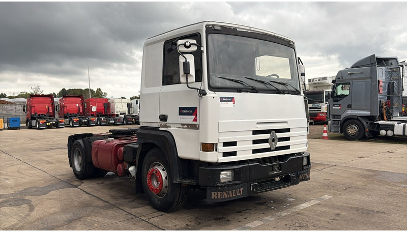 Renault R 385 Major (2 CULASSE / LAMES / GRAND PONT / STEEL SUSP. / MANUAL PUMP / POMPE MANUELLE) - Cabeza tractora: foto 2 Renault R 385 Major (2 CULASSE / LAMES / GRAND PONT / STEEL SUSP. / MANUAL PUMP / POMPE MANUELLE) - Cabeza tractora: foto 2
