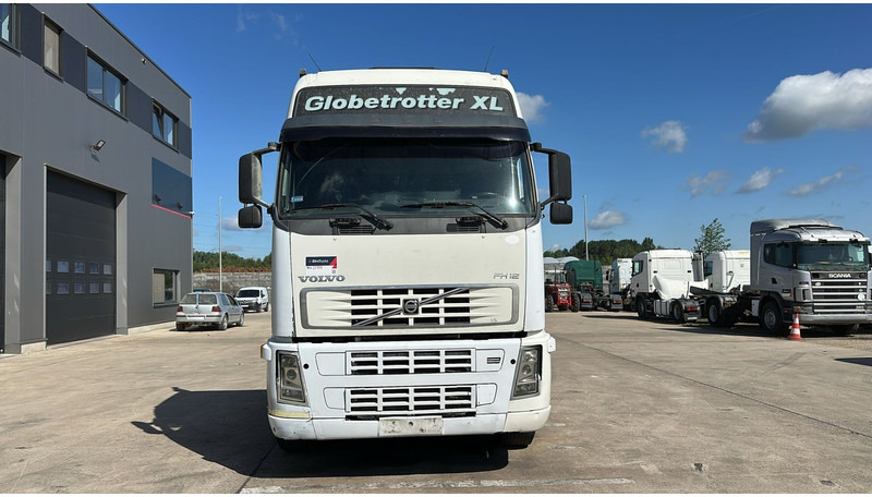 Volvo FH 460 (MANUAL GEARBOX / BOITE MANUELLE) - Cabeza tractora: foto 2 Volvo FH 460 (MANUAL GEARBOX / BOITE MANUELLE) - Cabeza tractora: foto 2
