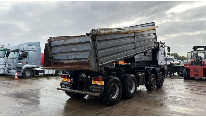 MAN 41.414 (BIG AXLES / 41 TONS / GRAND PONT / LAMES / 6 CYLINDER) - Camión volquete: foto 4 MAN 41.414 (BIG AXLES / 41 TONS / GRAND PONT / LAMES / 6 CYLINDER) - Camión volquete: foto 4