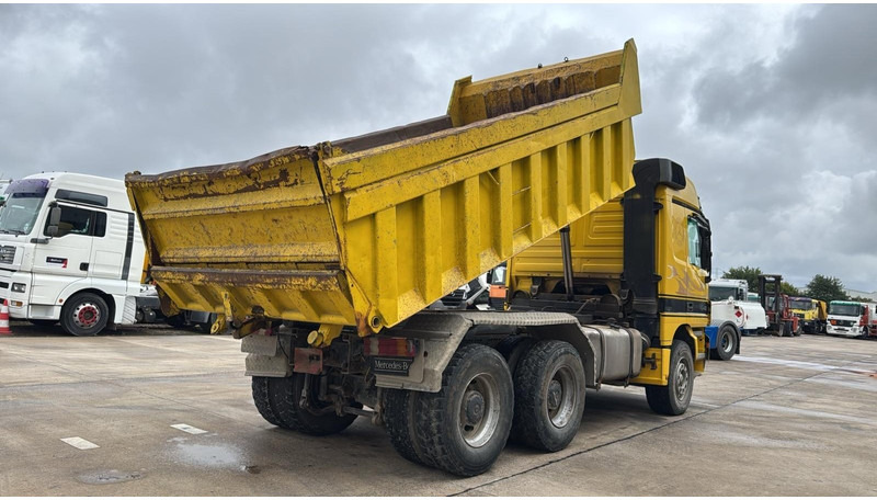 Mercedes-Benz ACTROS 2640 (EPS / LAMES / GRAND PONT / 6X4 / 3 PEDALES) - Camión volquete: foto 4 Mercedes-Benz ACTROS 2640 (EPS / LAMES / GRAND PONT / 6X4 / 3 PEDALES) - Camión volquete: foto 4