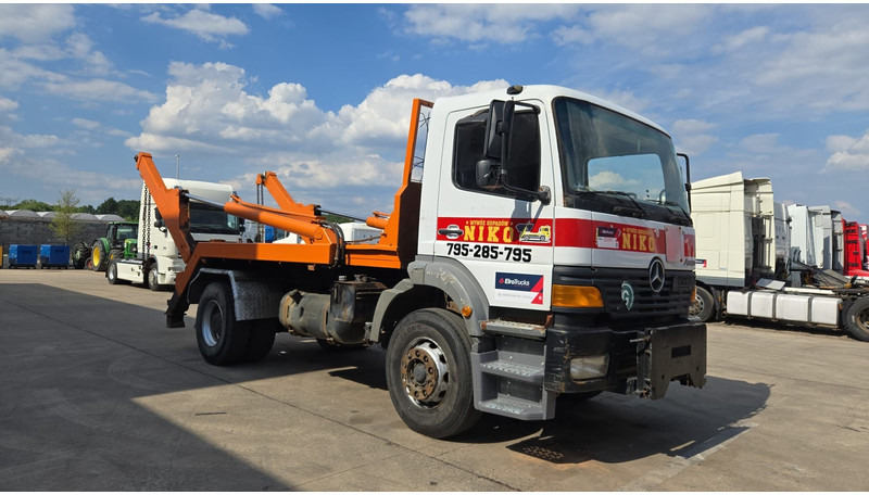 Mercedes-Benz Atego 1823 (BIG AXLE / STEEL SUSP. / LAMES / BOITE MANUELLE / MANUAL GETRIEBE) - Camión portacontenedore/ Intercambiable: foto 3 Mercedes-Benz Atego 1823 (BIG AXLE / STEEL SUSP. / LAMES / BOITE MANUELLE / MANUAL GETRIEBE) - Camión portacontenedore/ Intercambiable: foto 3