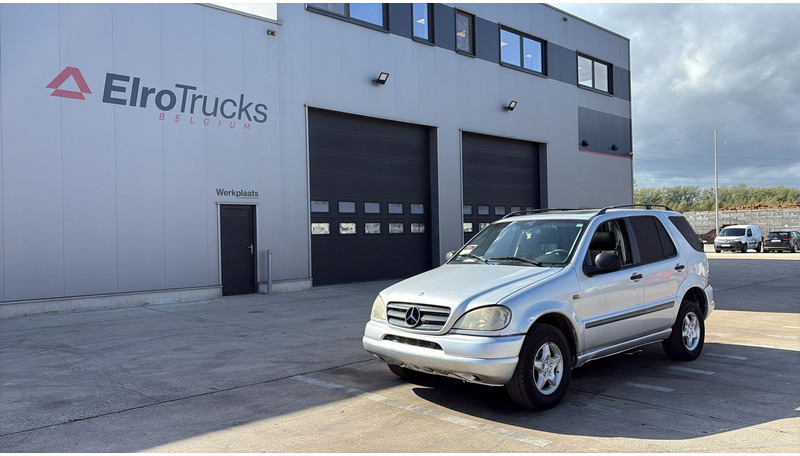 Mercedes-Benz M-Klasse ML 270 CDI - SUV/ Todoterreno: foto 1 Mercedes-Benz M-Klasse ML 270 CDI - SUV/ Todoterreno: foto 1