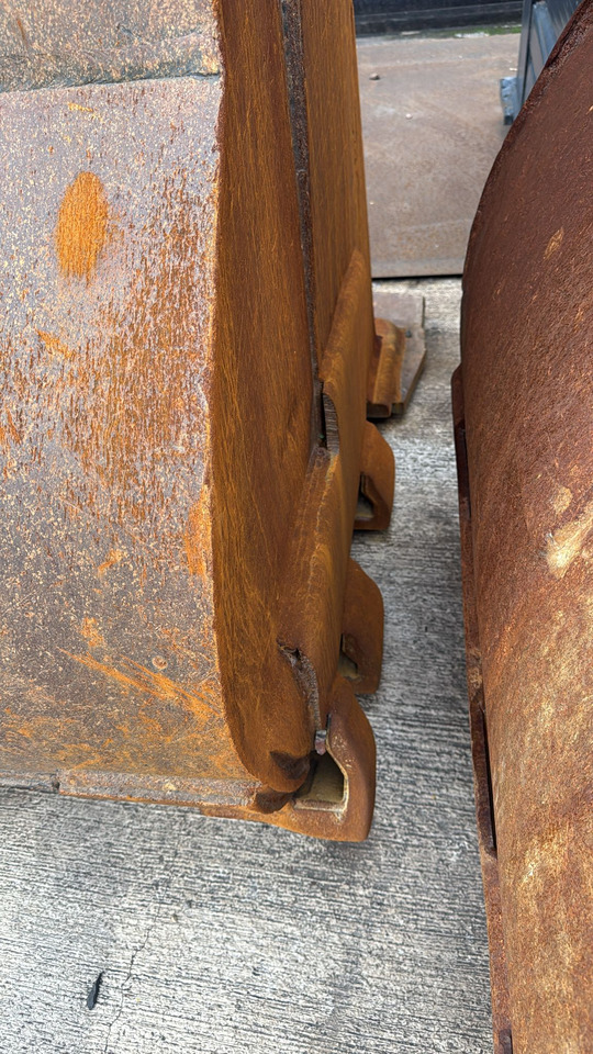 KOMATSU WA500 Loading Bucket - Cazo cargador: foto 5 KOMATSU WA500 Loading Bucket - Cazo cargador: foto 5