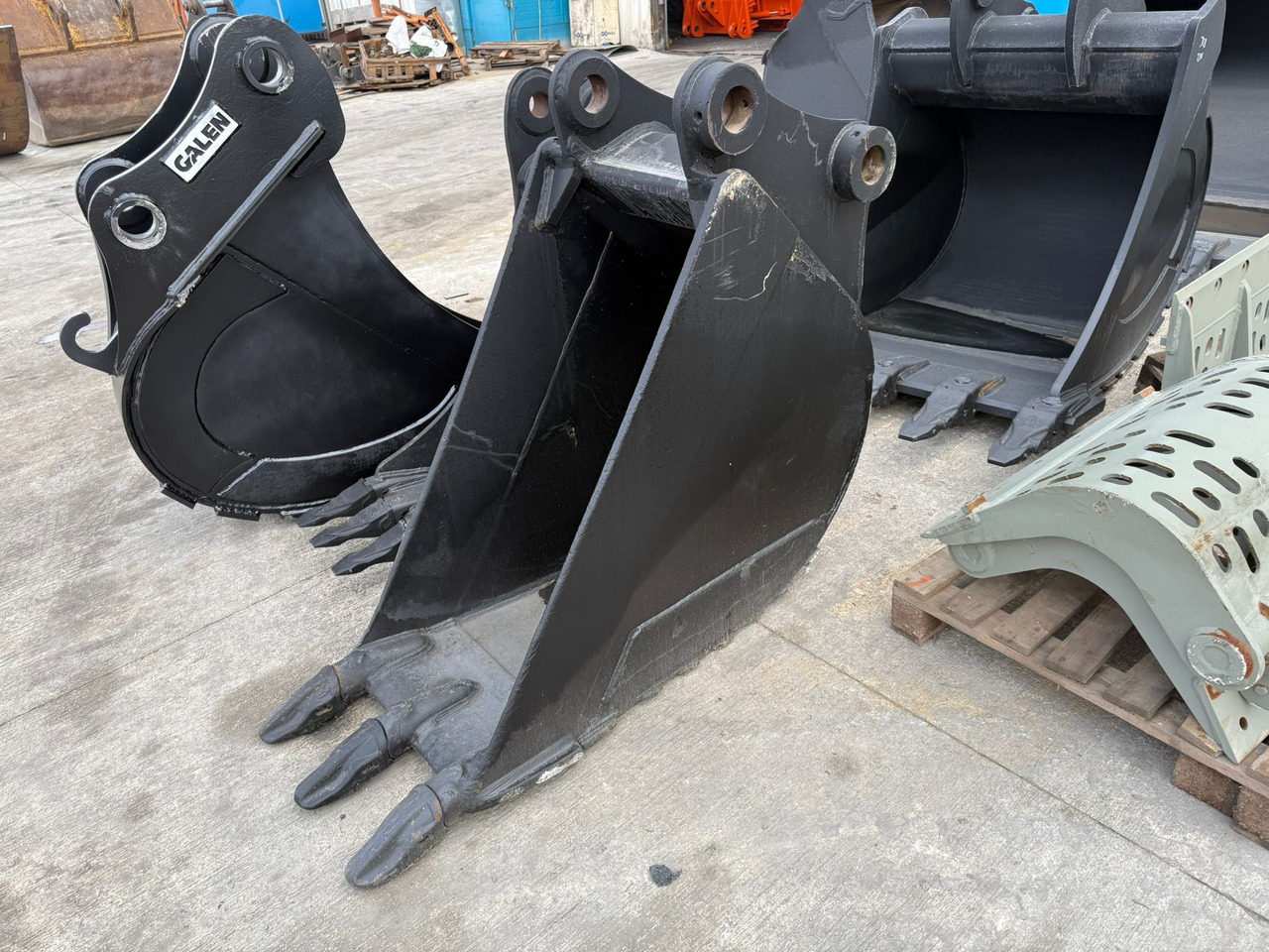 Komatsu PC200 - Cazo para excavadora para Maquinaria de construcción: foto 3 Komatsu PC200 - Cazo para excavadora para Maquinaria de construcción: foto 3