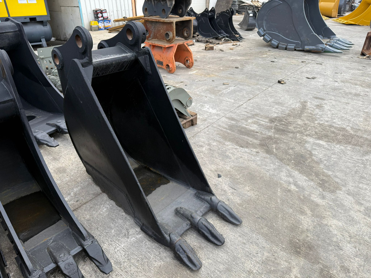 Komatsu PC200 - Cazo para excavadora para Maquinaria de construcción: foto 5 Komatsu PC200 - Cazo para excavadora para Maquinaria de construcción: foto 5