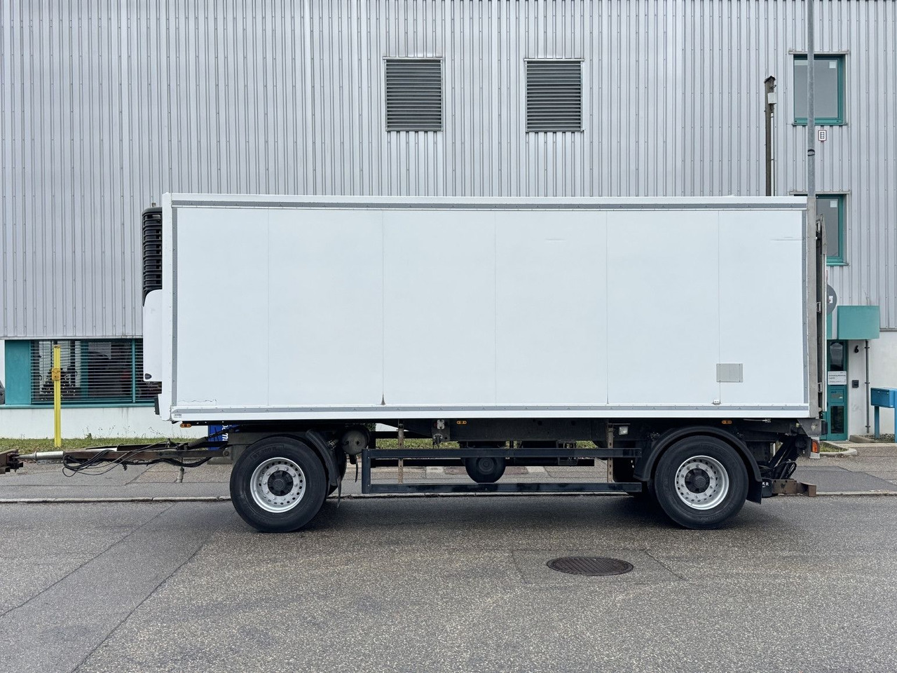 ROHR RAK/18 TK Tiefkühl MAXIMA 1000 Türen LBW 2t BPW - Remolque frigorífico: foto 2 ROHR RAK/18 TK Tiefkühl MAXIMA 1000 Türen LBW 2t BPW - Remolque frigorífico: foto 2
