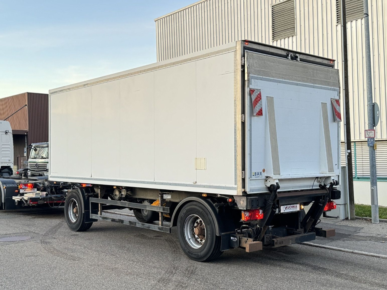 ROHR RAK/18 TK Tiefkühl MAXIMA 1000 Türen LBW 2t BPW - Remolque frigorífico: foto 3 ROHR RAK/18 TK Tiefkühl MAXIMA 1000 Türen LBW 2t BPW - Remolque frigorífico: foto 3