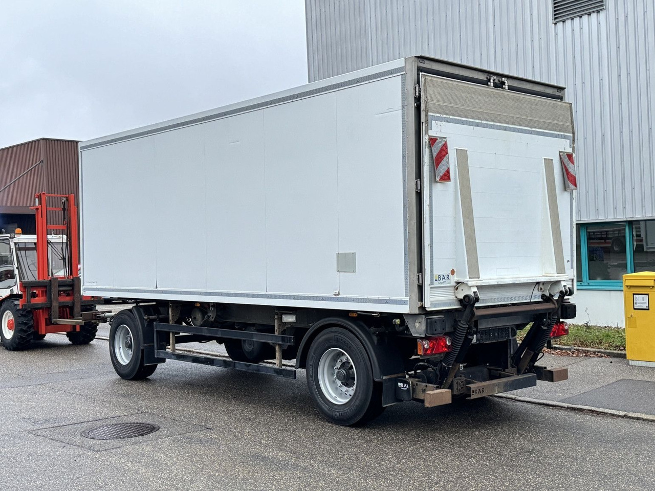 ROHR RAK/18 TK Tiefkühl MAXIMA 1000 Türen LBW 2t BPW - Remolque frigorífico: foto 3 ROHR RAK/18 TK Tiefkühl MAXIMA 1000 Türen LBW 2t BPW - Remolque frigorífico: foto 3