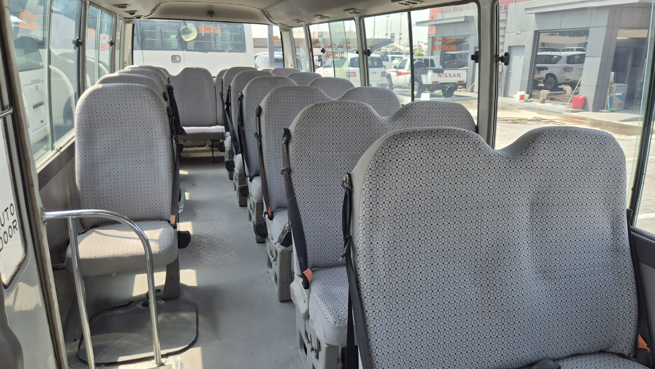 TOYOTA Coaster ... 30 places - Climatisé - Minibús, Furgoneta de pasajeros: foto 4 TOYOTA Coaster ... 30 places - Climatisé - Minibús, Furgoneta de pasajeros: foto 4