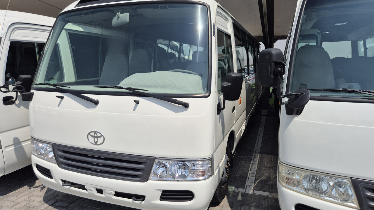 TOYOTA Coaster ... 30 places ... Climatisé - Minibús, Furgoneta de pasajeros: foto 1 TOYOTA Coaster ... 30 places ... Climatisé - Minibús, Furgoneta de pasajeros: foto 1
